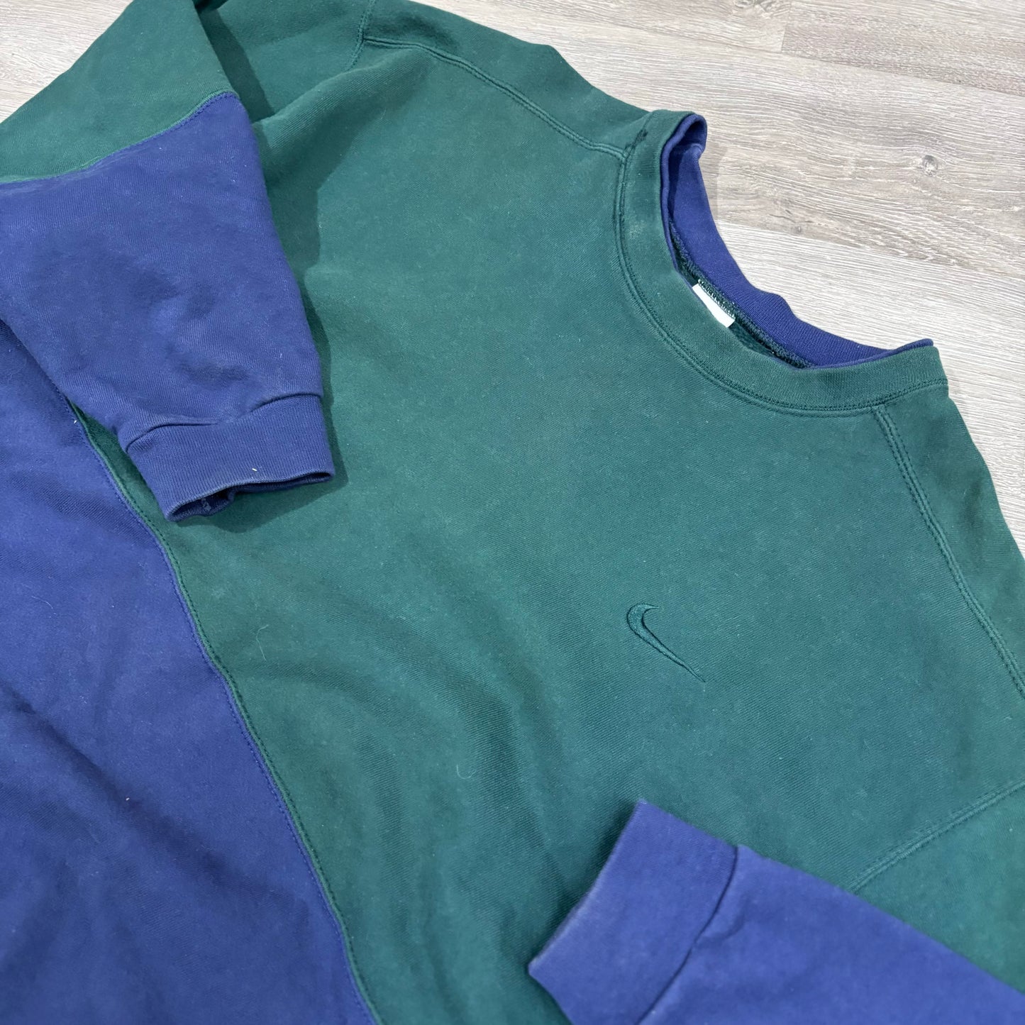 Vintage Nike Navy Green Crewneck