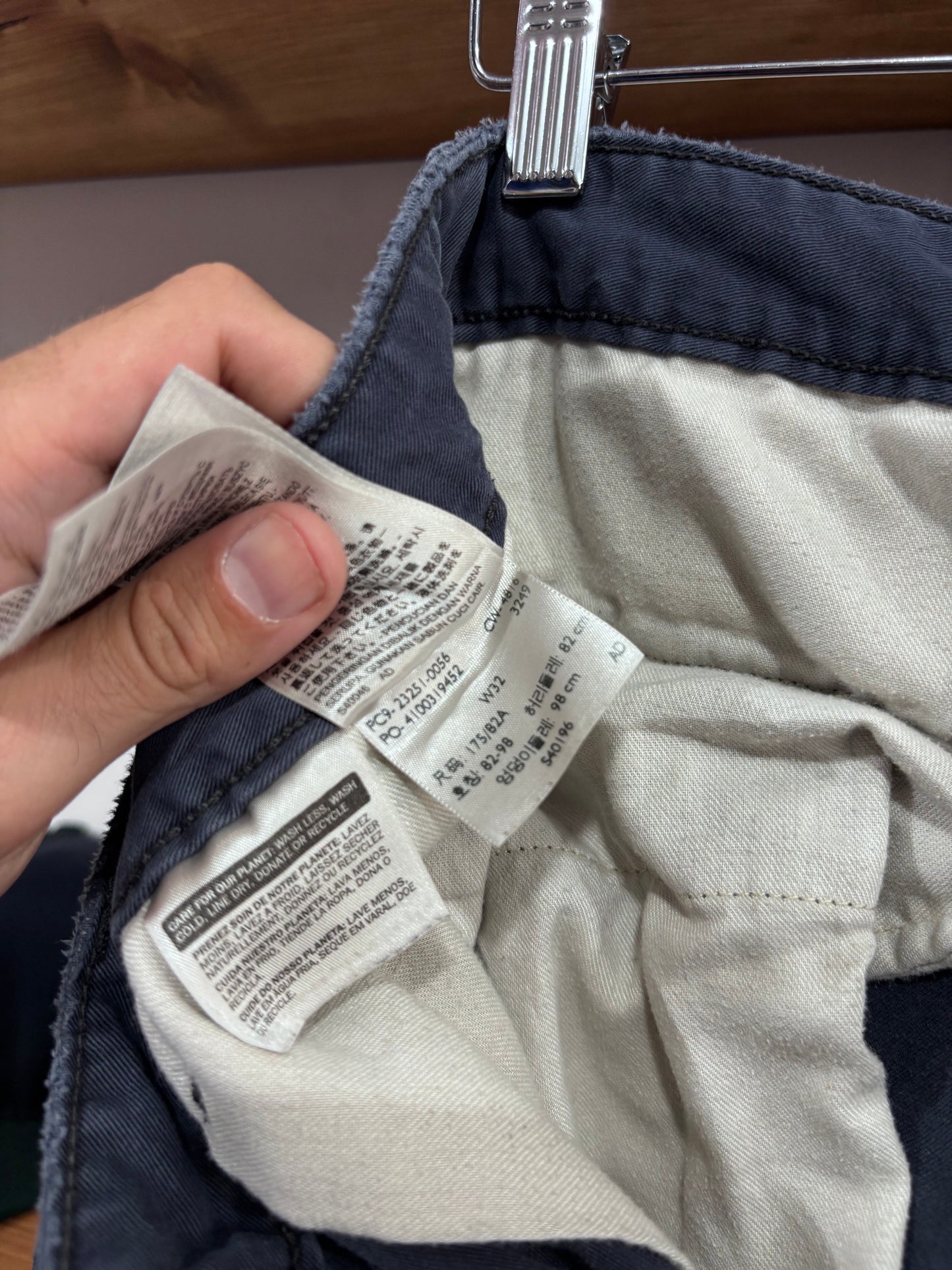 Vintage Levi’s Navy Faded Cargo Shorts