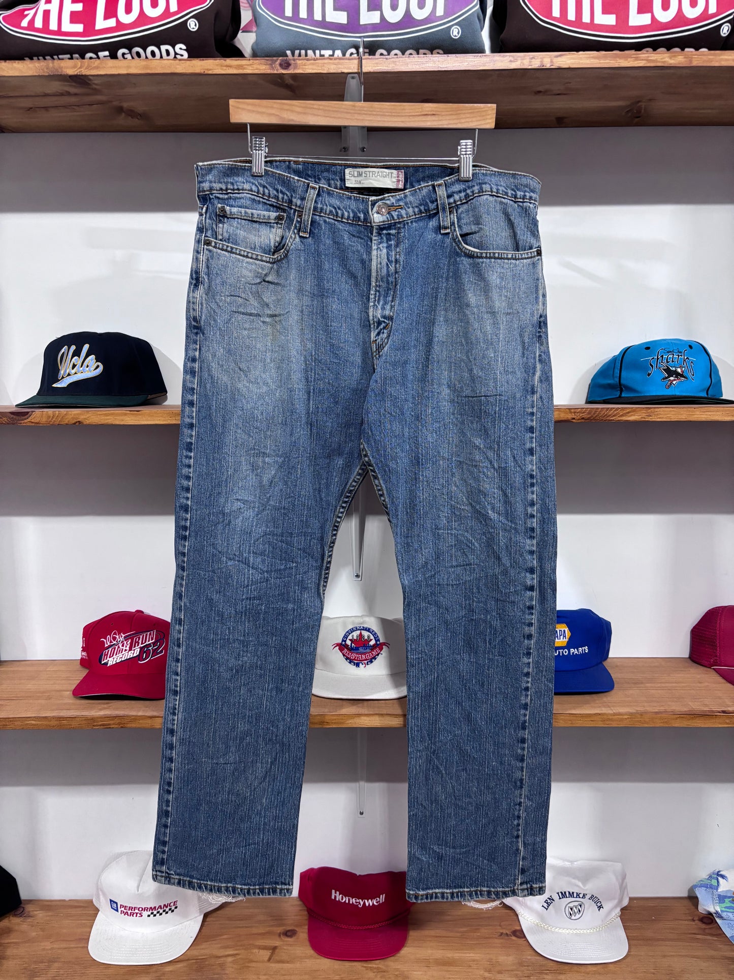 Vintage Levi’s 514 Straight Jeans